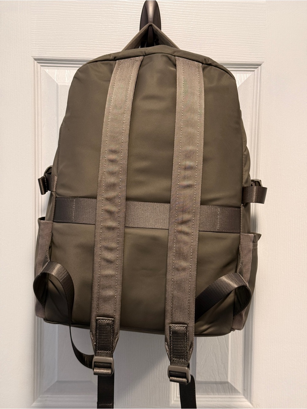 22L Crew Backpack - Picture 6 of 7